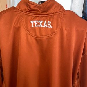 UT half zip sweatshirt